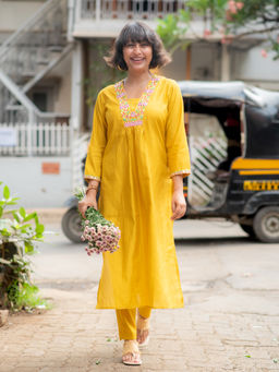 Suta - Women Mustard Solid Kurta with Pant (Set of 2)