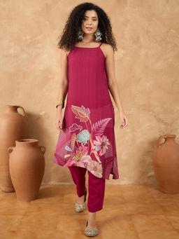 Varanga - Women Maroon Floral Kurta with Pant (Set of 2)