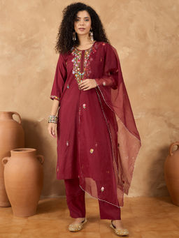 Varanga - Women Maroon Floral Kurta with Pant & Dupatta (Set of 3)