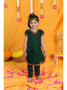 EKANTA - Sreeja Green Kurti Set Mini