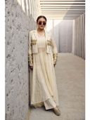 Off White color option, Currently selected