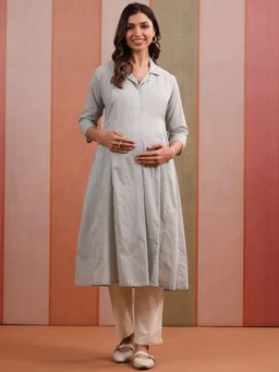 CRAFIQA - Grey Solid Flared Kurta