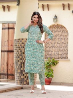 ARAMYA - Green Soft Cotton Paisley Straight Kurta for Women