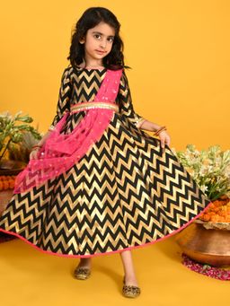 SAKA DESIGNS - Black and Magenta Girls Jacquard Gown with Attached Dupatta