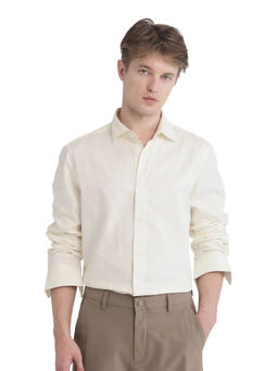 Rare Rabbit - Men Off White Solid Casual Shirt
