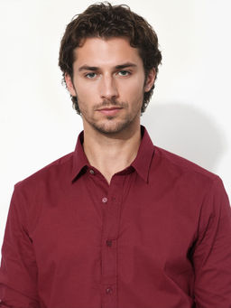 Rare Rabbit - Men Magenta Solid Casual Shirt