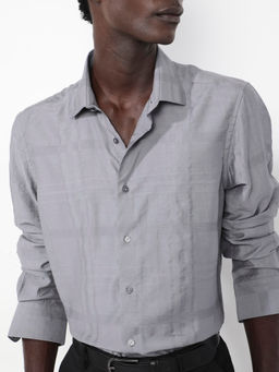 Rare Rabbit - Men Grey Checks Casual Shirt