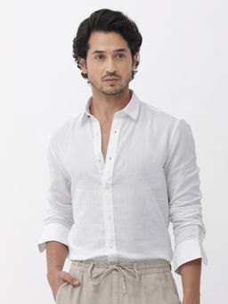 Rare Rabbit - Men White Solid Casual Shirt