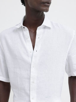 Rare Rabbit - Men White Solid Casual Shirt