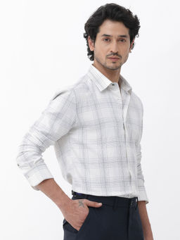 Rare Rabbit - Men White Checks Casual Shirt
