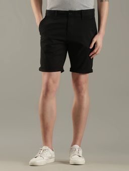 Tommy Hilfiger - Slim Fit Solid Mid Rise Shorts