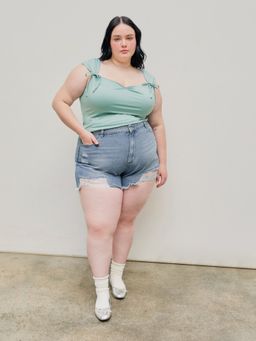 Cider - Tassels Ripped Pocket Jean Shorts Curve & Plus