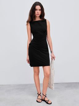 Cider - Boat Neck Solid Zipper Mini Dress ()