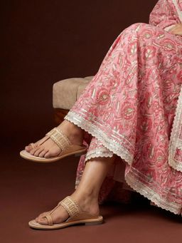 JODYHUB - One Toe Kolhapuri Beige