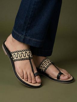 JODYHUB - One Toe Kolhapuri Black