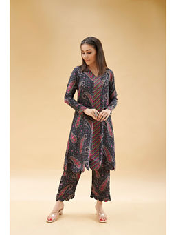 Sukruti Design - Black Paisley Printed Kurta with Pant (Set of 2)