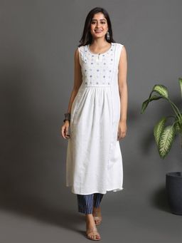 EARTHWEAR - White Sleeveless Long Floral Kantha Kurta