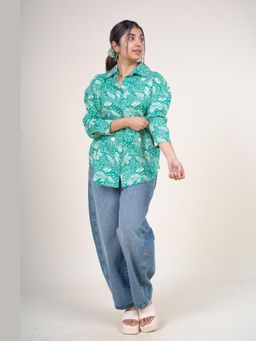 The Indian Ethnic Co. - Ruhi Emerald Green Printed Cotton Straight Shirt