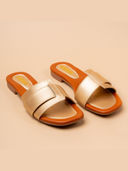 Gold color option, Currently selected