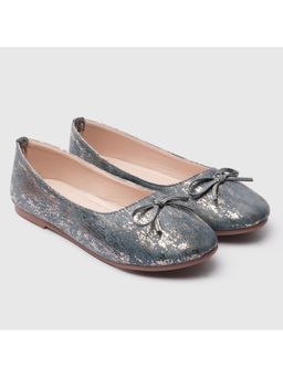 toothless - Girls Blue Textured Ballerina Flats with Bow Detail and Flexible Comfort Sole