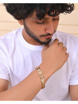 VOJ - Men Gold-Toned Stainless Steel Grid Pattern Chain Bracelet