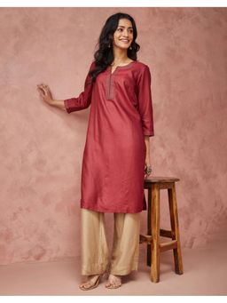 Fabindia - Maroon Viscose Silk Woven Knee Length Kurta