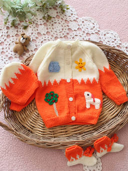 Woonie - Orange Acrylic Regular Fit Round Neck Sweater With Cap & Pair Of Socks