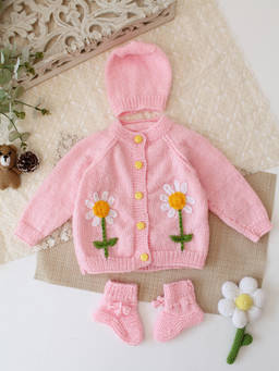 Woonie - Handknitted Floral Embroidered Sweater With Cap And Socks - Pink