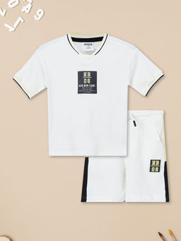max - White Cotton Regular Fit Round Neck T-Shirt With Shorts