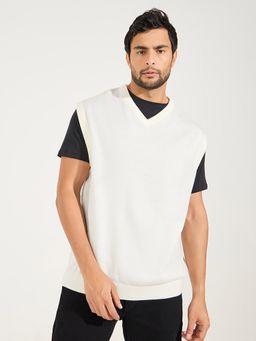 Styli - Men White Relaxed Fit V Neck Sweater Vest