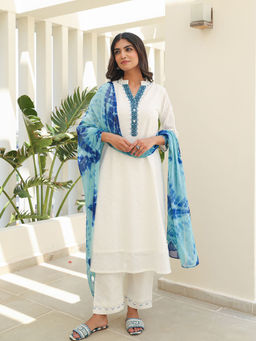 Bud & Tulip - White Ananta Kurta with Pant and Dupatta (Set of 3)