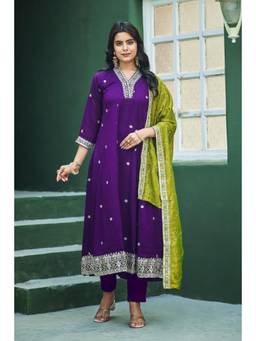Tankori - Women Embroidered Purple Straight Kurta With Dupatta & Pant