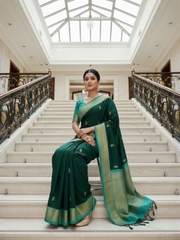 A S CREATION - Women Green Cotton Silk Kanchipuram with Elegant Traditional Design Saree