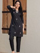 Black color option, Sold out, Currently selected