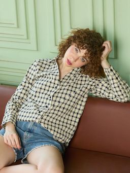 PINACOLADA - Beige and Black Checked Full Sleeve Regular Casual Shirt