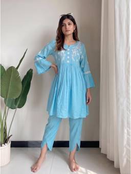 The Suitable - Blue Viscose Rayon Regular Fit Floral Kurta With Salwar