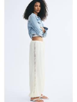 H&M - Women White Lace-Trimmed Balloon Joggers