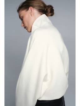 H&M - Women White Oversized Turtleneck Jumper