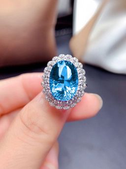 Designs & You - Silver Plated American Diamond Crushed Ice Cut Blue Oval Finger Ring