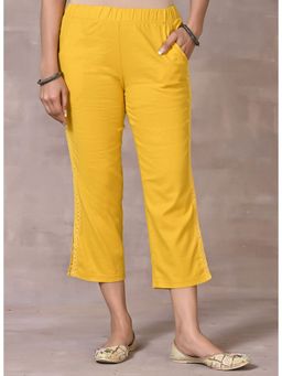 Lakshita - Yellow Plain Regular Capri