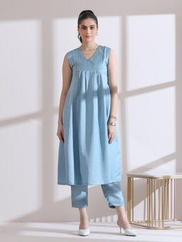 Swtantra - Prft Lux Blue Hand Stitched Yoke Sleeveless Kurta with Pant (Set of 2)