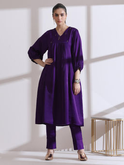 Swtantra - Prft Lux Purple Beaded Kurta with Pant (Set of 2)