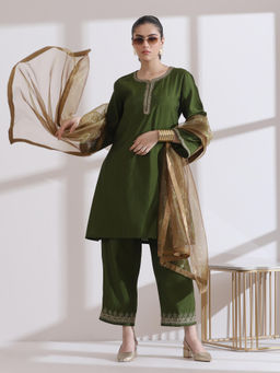 Swtantra - Air Skin Mehndi Kurta with Embroidery On Kurta & Pant (Set of 2)