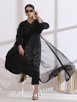 Swtantra - Air Skin Black Kurta with Girl Embroidery with Pant (Set of 2)