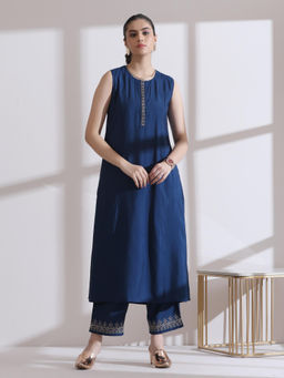 Swtantra - Air Skin Navy Blue Kurta with Embroidery On Top & Pant (Set of 2)
