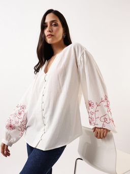 DL WOMAN - Floral Embroidered Round Neck Cotton Blouson Off White Top