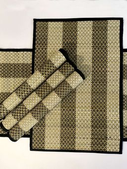 Maatir - Natural Madurkati Reed Grass Hand Woven Black-White Table Mats & Runner Set 5 (4 Seater)