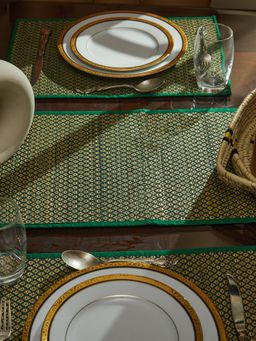 Maatir - Natural Madurkati Reed Grass Hand Woven Green-Tan Table Mats & Runner Set 7 (6 Seater)