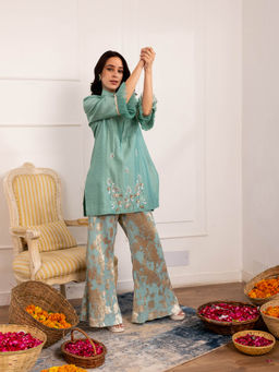 Pairaahan - Arsh Palazzo (Set of 2)