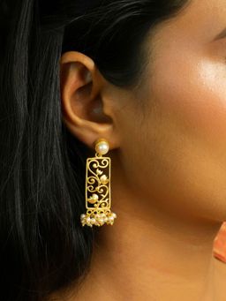 Amaltaas - Lotus Rectangle Pearls Earring